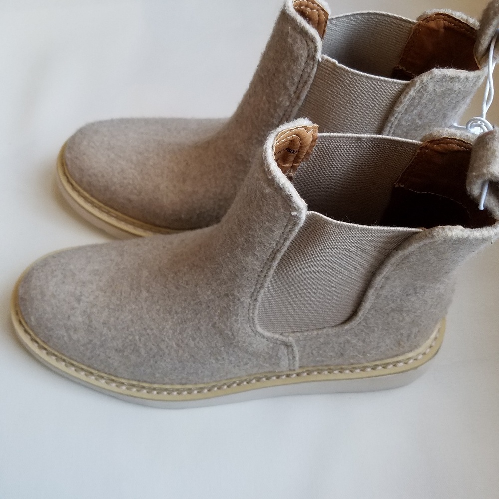 NWT Ankle Felt Lightweight SneakerBoots-6/9.5 - Picture 3 of 4